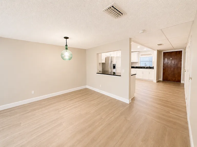 4600 Ocean Beach Blvd #202 — Photo 8