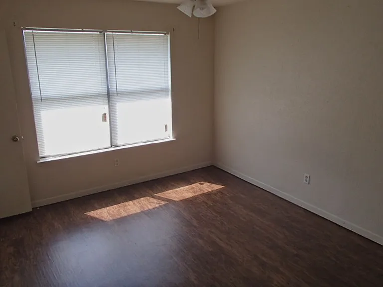 312 Tamara Dr — Photo 5
