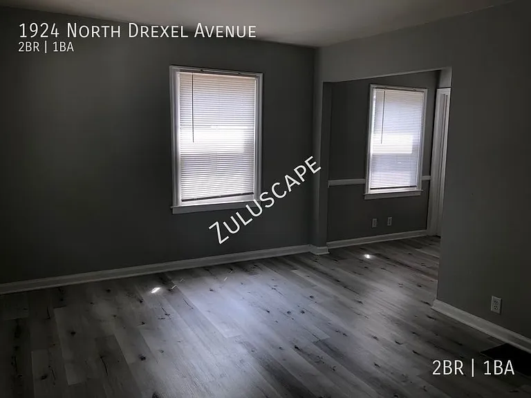 1924 N Drexel Ave — Photo 3