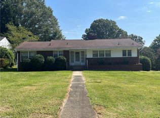 1307 S Benbow Rd, Greensboro, NC 27406