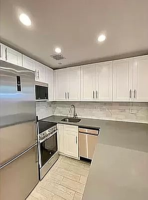 2nd image of 54 W 91st St #1E
