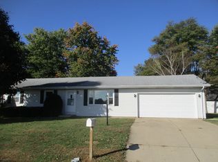 67 Cherry Dr, Tuscola, IL 61953