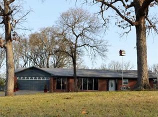 1121 W Stidham Dr, Tishomingo, OK 73460