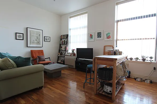 Rented by Compass | media 12
