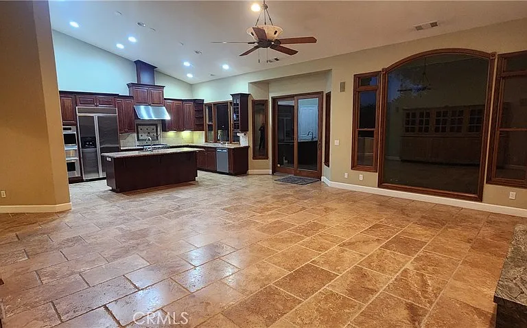 1961 Vineyard View Ln — Photo 49