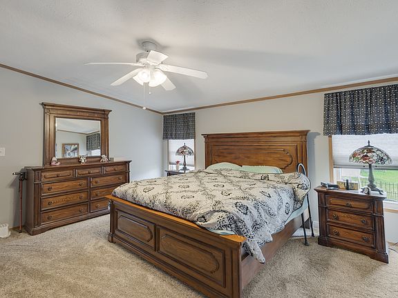 3rd image of 207 Begonia Dr #207