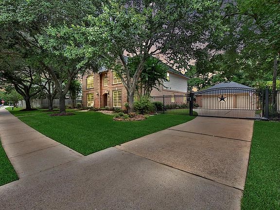 2nd image of 13414 Oak Alley Ln