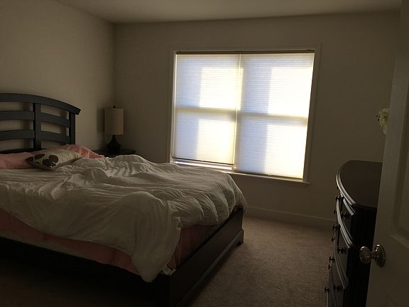 3rd image of 1 Antoinette Ln