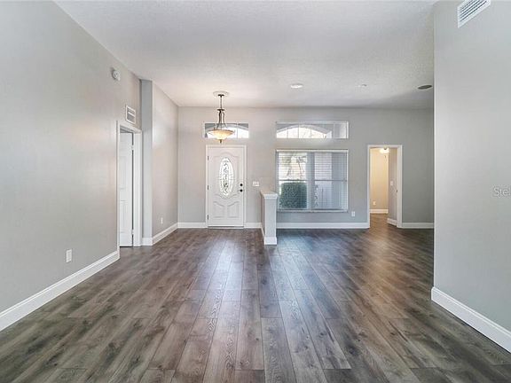 2nd image of 3000 Starmount Dr