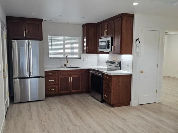 1030 Prune St #200, Hollister, CA 95023