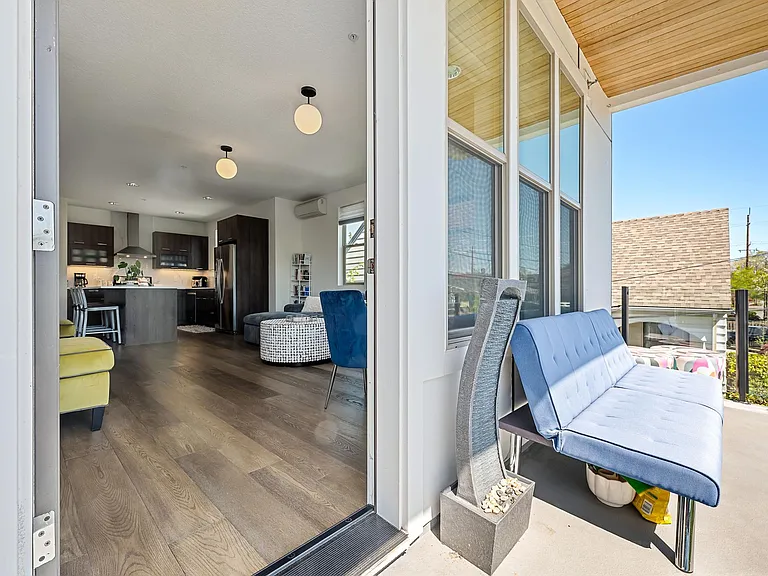 325 N Emerson St #D — Photo 19