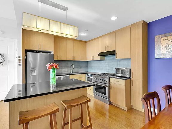 2nd image of 5-49 Borden Ave #12K