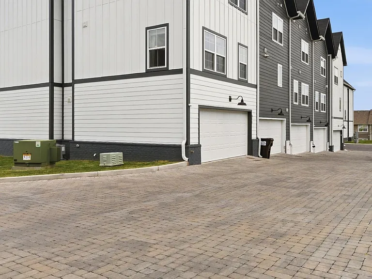 700 N Dupont Ave #311 — Photo 33