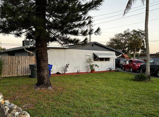 2211 N 61st Ave, Hollywood, FL 33024