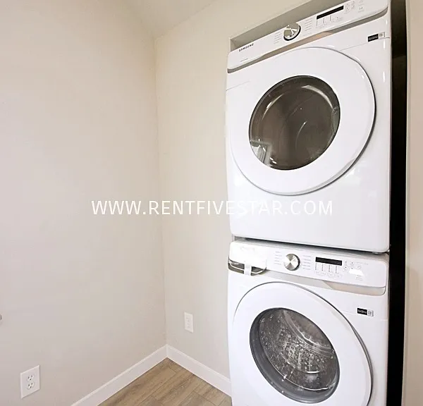 332 Randolph Ave — Photo 8