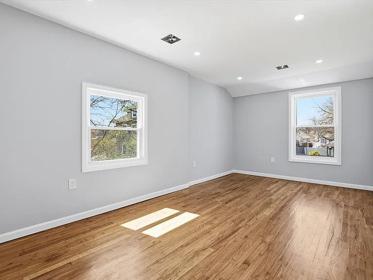 1928 Paterson St #1 — Photo 15