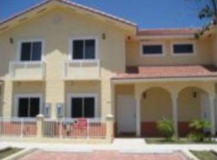 7461 NW 179th St, Hialeah, FL 33015