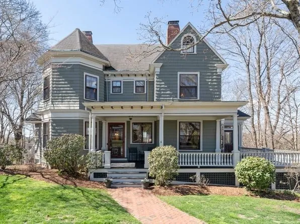 5 Stetson St, Lexington, MA 02420