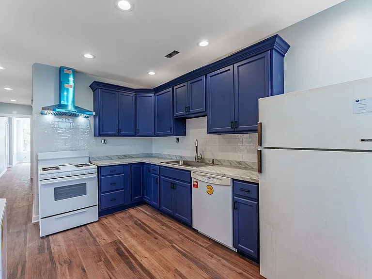 3720 W Eddy St #3 — Photo 13