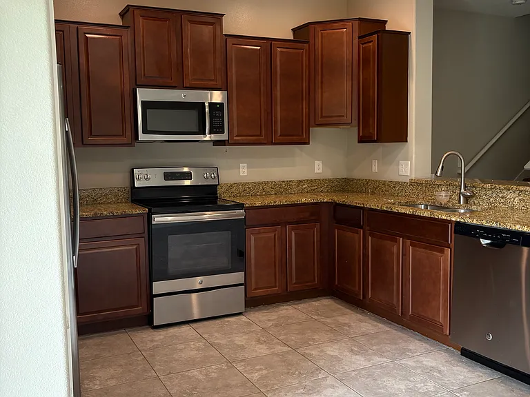 2108 Golden Falcon Dr — Photo 5