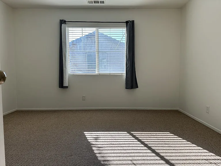 9782 Winterberry Dr — Photo 13