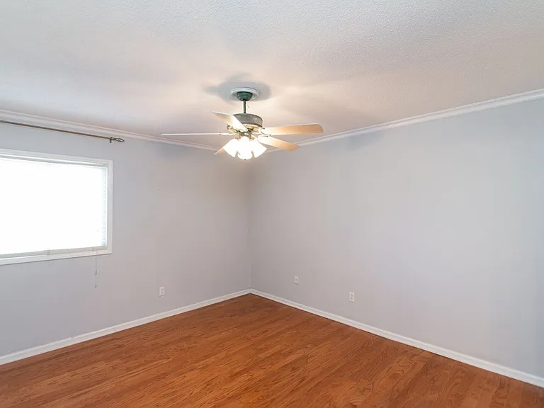 140 Lake Concord Rd NE #B4 — Photo 14
