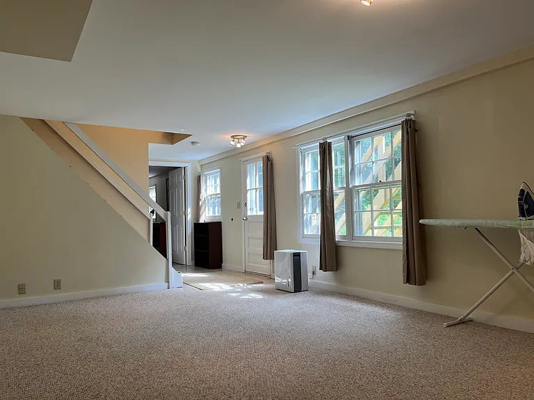 475 Saw Mill Rd — Photo 25