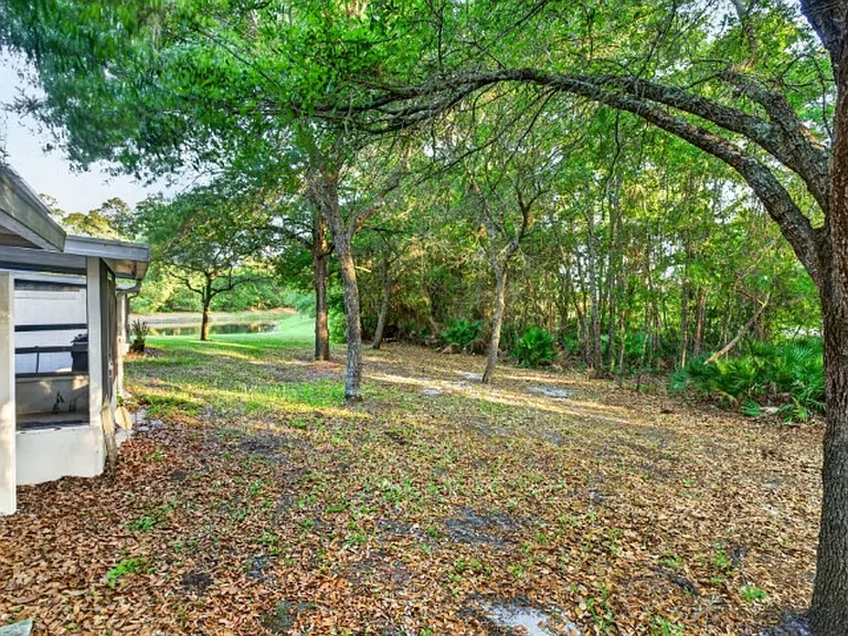 11816 Lake Bend Cir — Photo 34