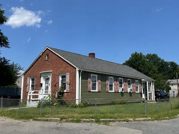 40 Ames St, Springfield, MA 01104
