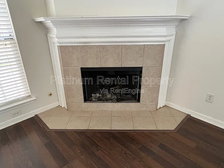 4093 Laurel Bend Ct — Photo 18