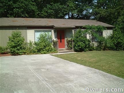 2nd image of 919 Kennesaw Dr
