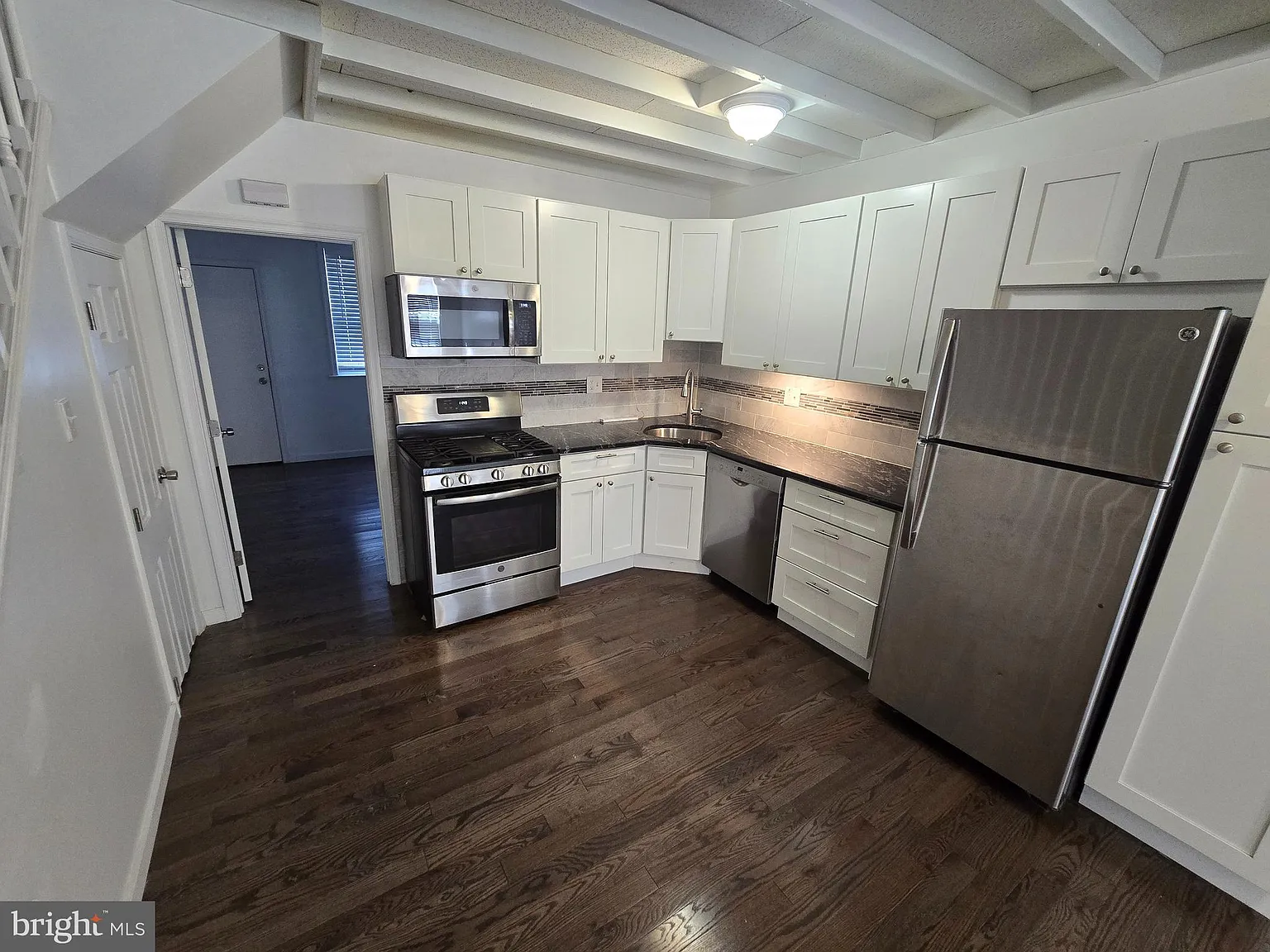 2 bed, 1680 sqft, $2,350 — Photo 3