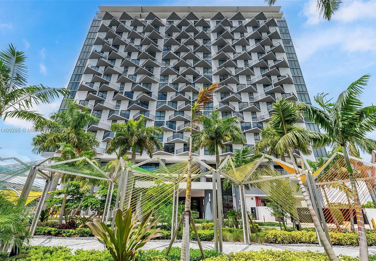 5300 Paseo Dr 1003, Doral, FL 33166 Zillow