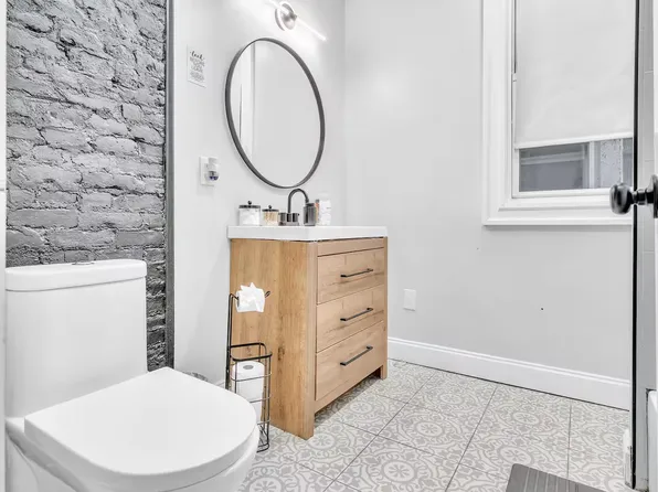 115 Arlington Avenue image 3 of 19