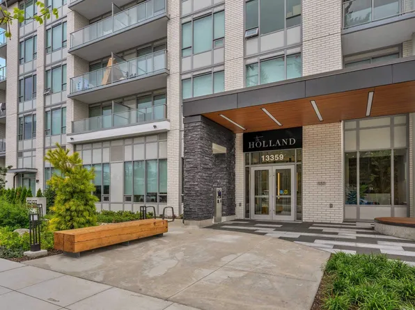 13359 Old Yale Rd #2307, Surrey, BC V3T 0S4