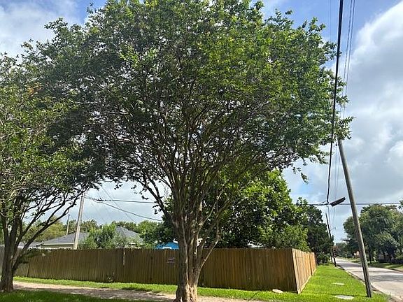 3rd image of 551 31st St N