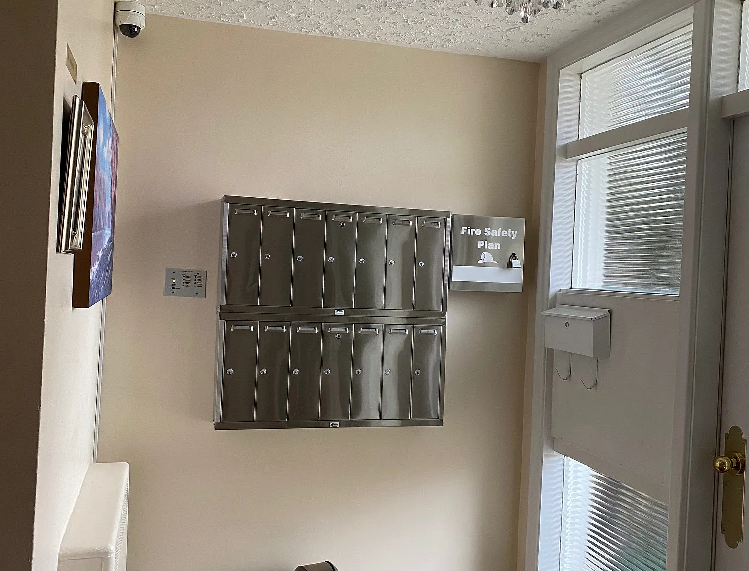 Studio, 600 sqft, $1,920 — Photo 3