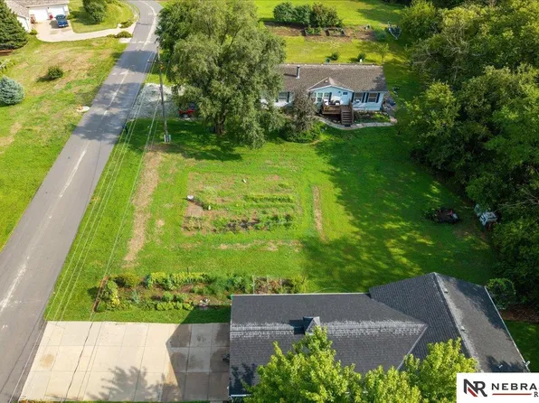 1916 Beaver Lake Blvd, Plattsmouth, NE 68048