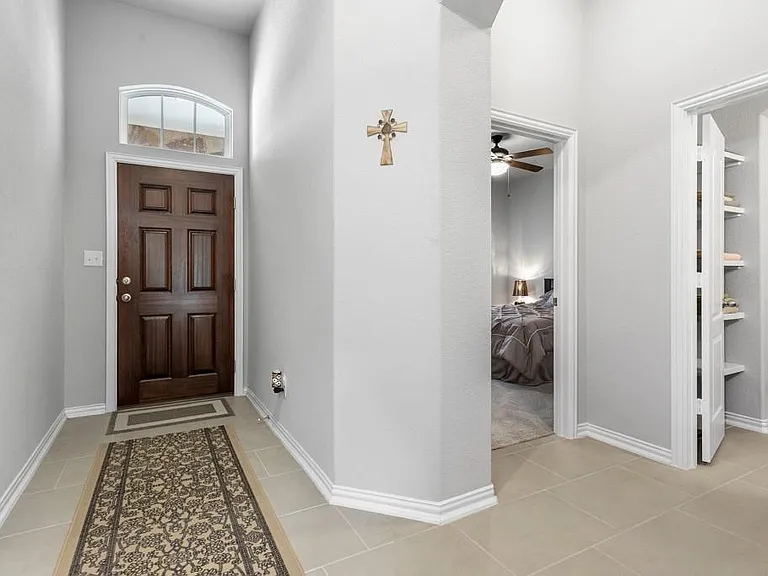 8045 Arezzo Dr — Photo 3