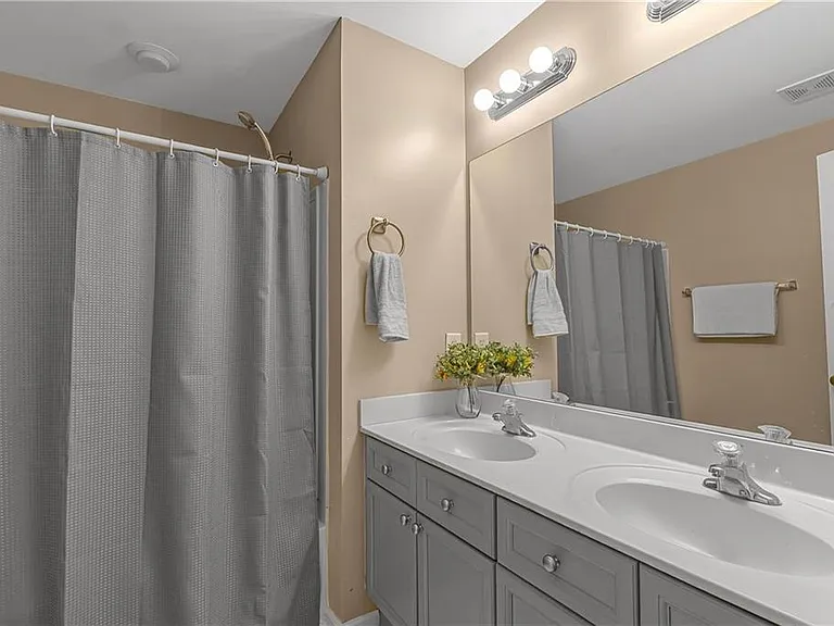 406 McAfee Ct NW #13 — Photo 17