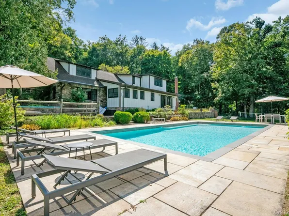 15 Reyburn Road, Katonah, NY 10536