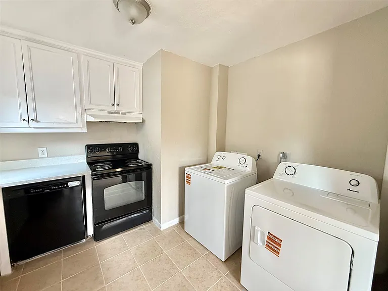 3914 Hoffman St #B — Photo 5