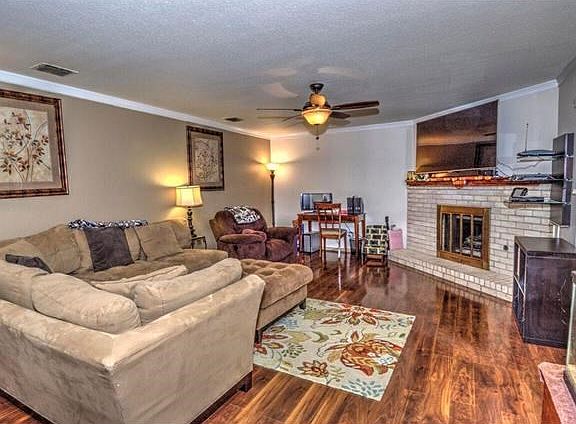4th image of 2601 Burly Oak Dr