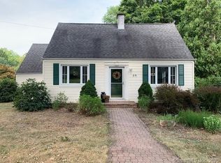 59 Appletree Ln, North Haven, CT 06473