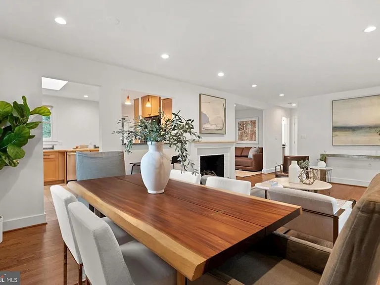 4304 Chestnut St — Photo 10