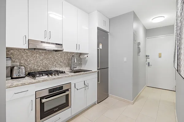 Rented by Highline Residential | media 37