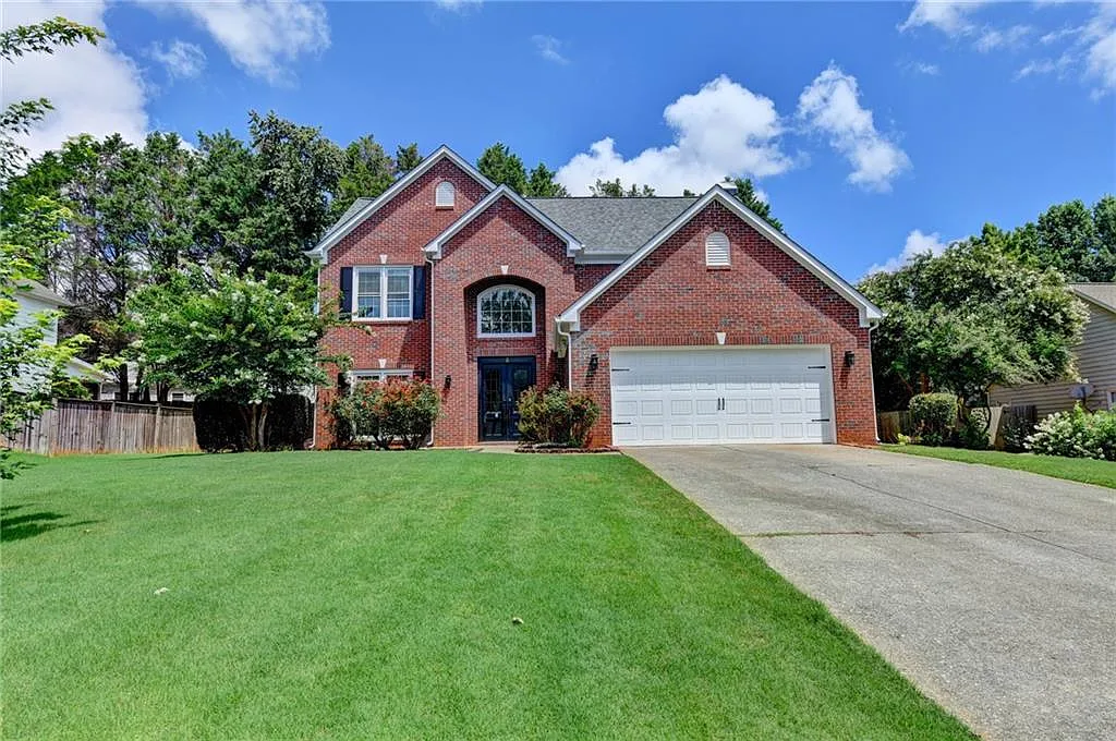 4 bed, 2.5 bath, 2315 sqft, $3,200 — Photo 1