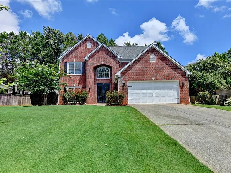 2835 Crestmont Ct — Photo 1