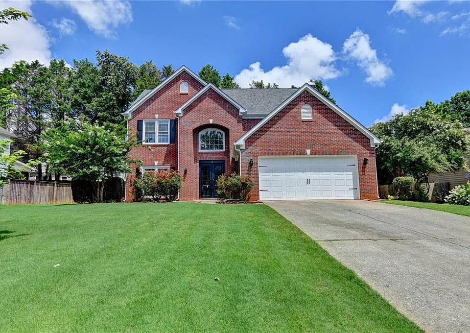 2835 Crestmont Ct