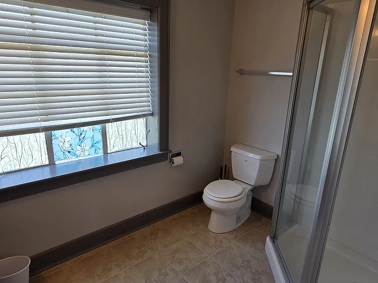4907 S Lee Hwy — Photo 9